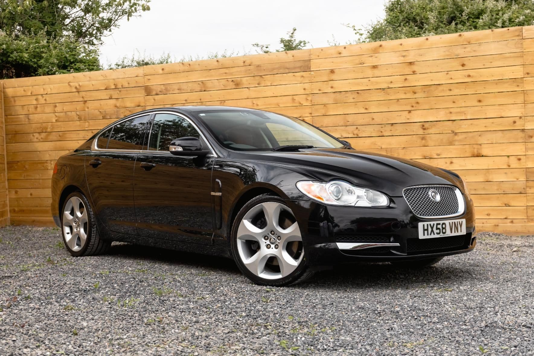Jaguar XF SV8 4.2